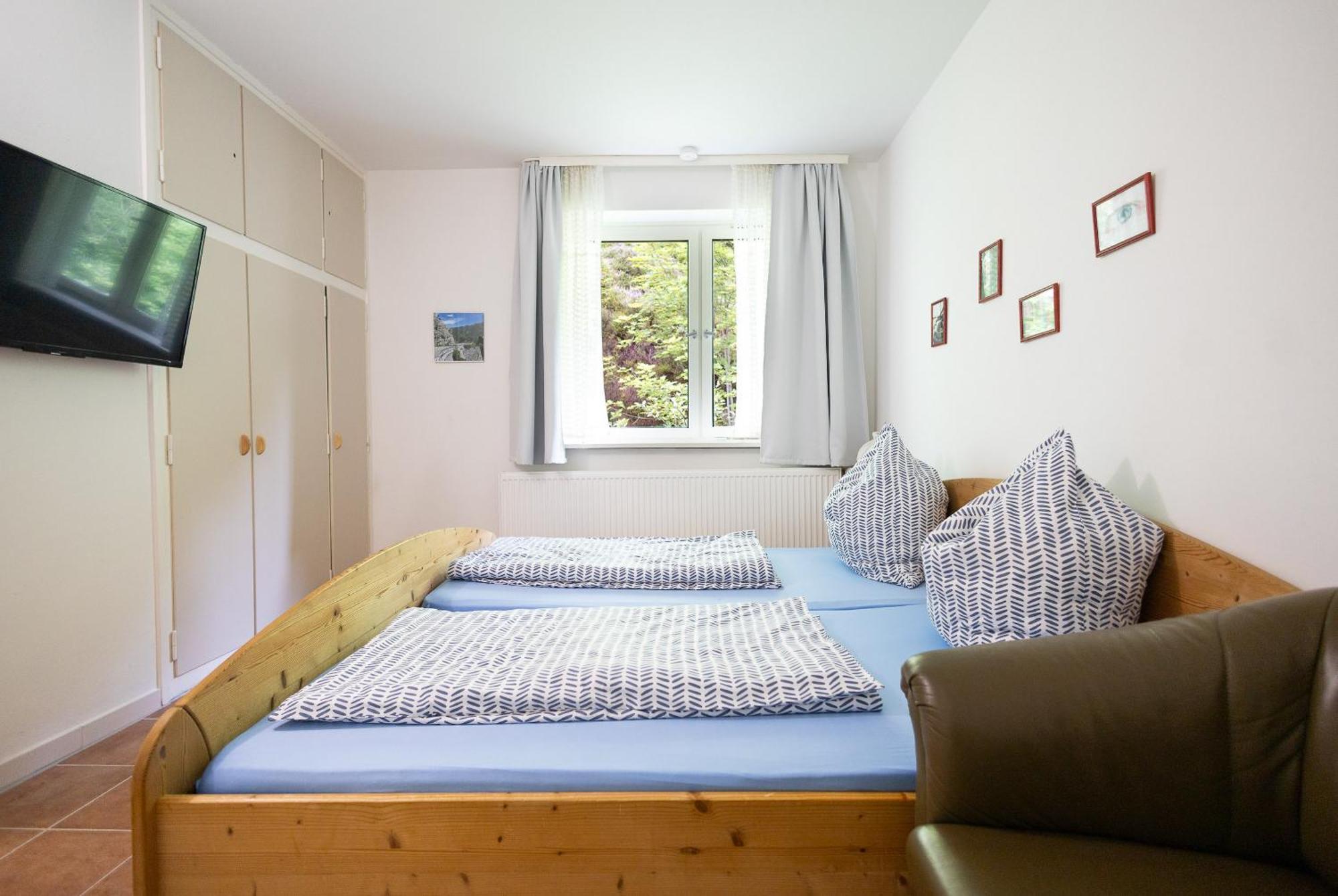 Apartmenthaus Am Waldrand- Kueche - Fruehstueck - Balkon Wildemann Exterior photo
