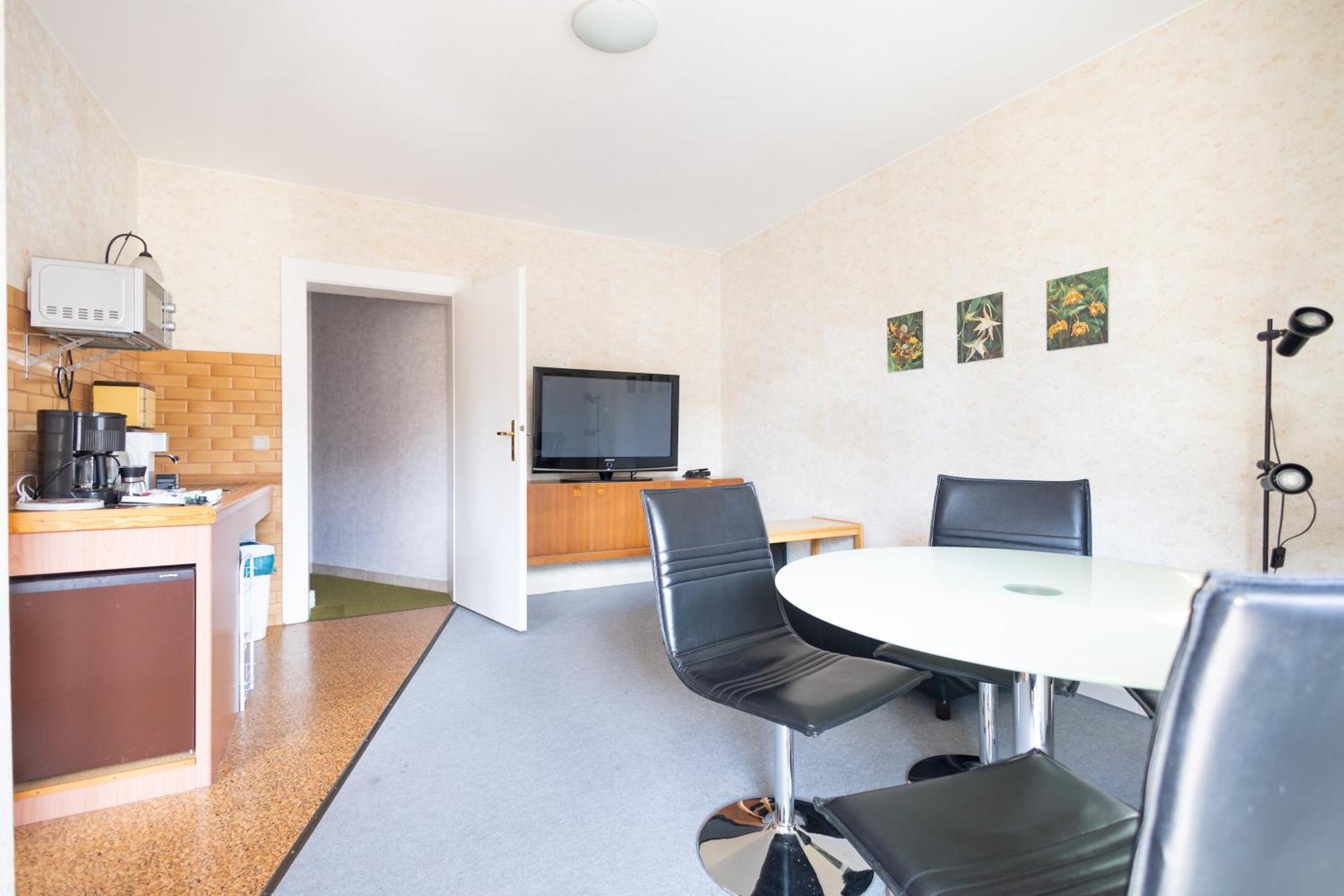 Apartmenthaus Am Waldrand- Kueche - Fruehstueck - Balkon Wildemann Exterior photo