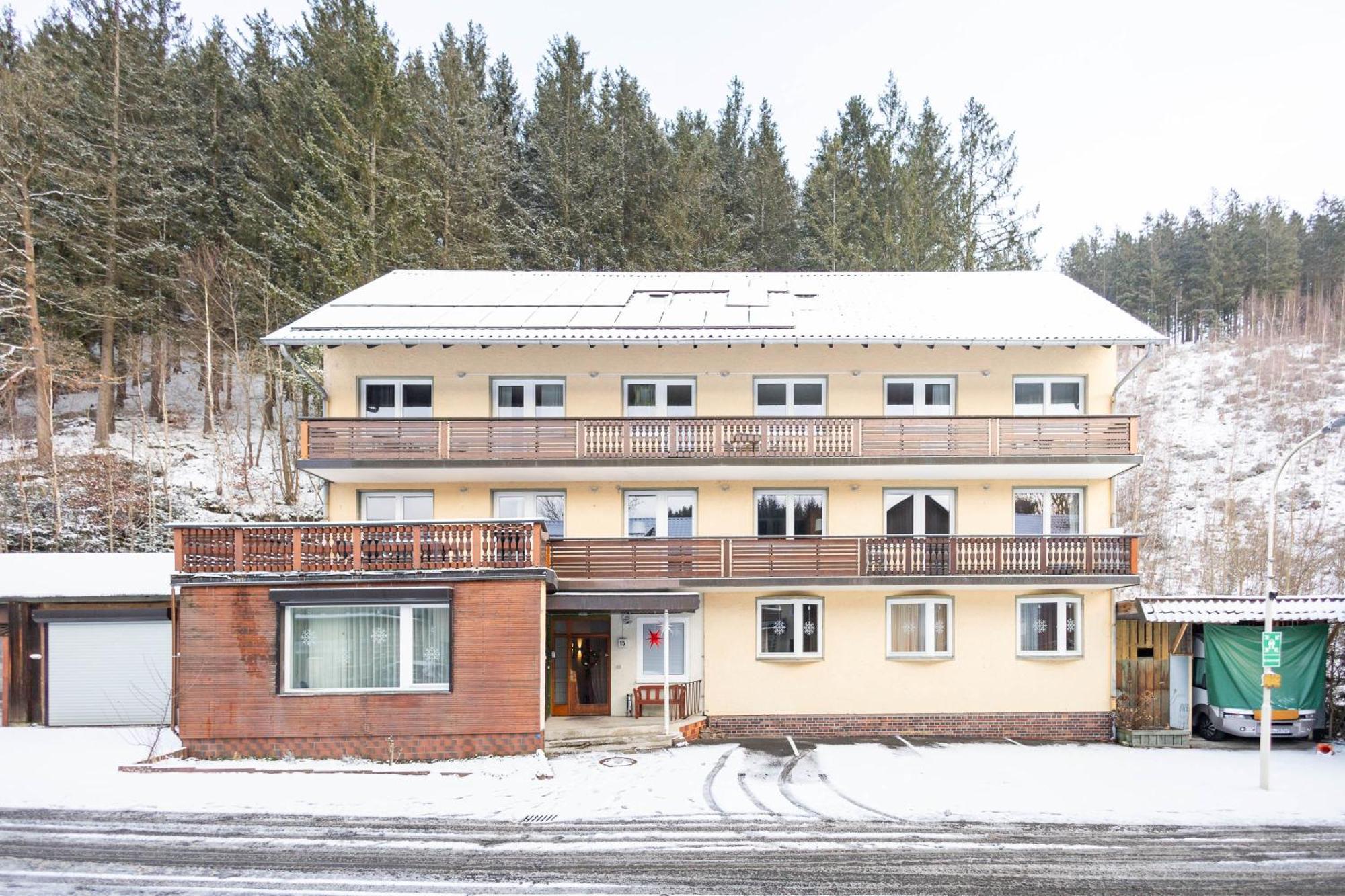 Apartmenthaus Am Waldrand- Kueche - Fruehstueck - Balkon Wildemann Exterior photo